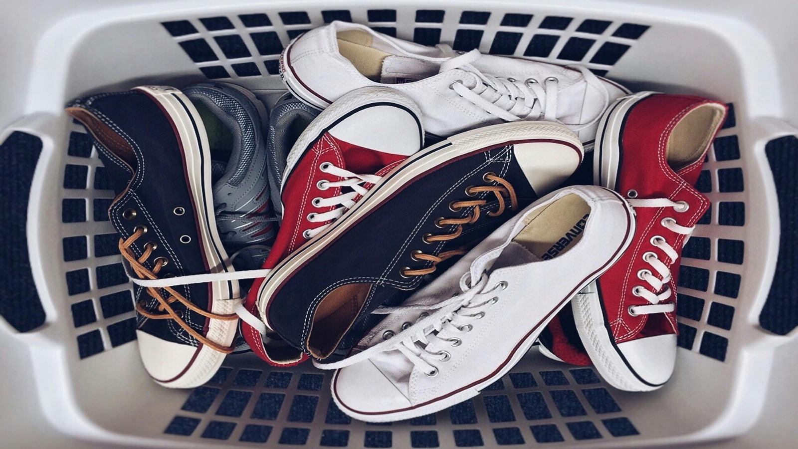 SMR20 Flexible and Elastic Footwear Ample Worldwide 2024