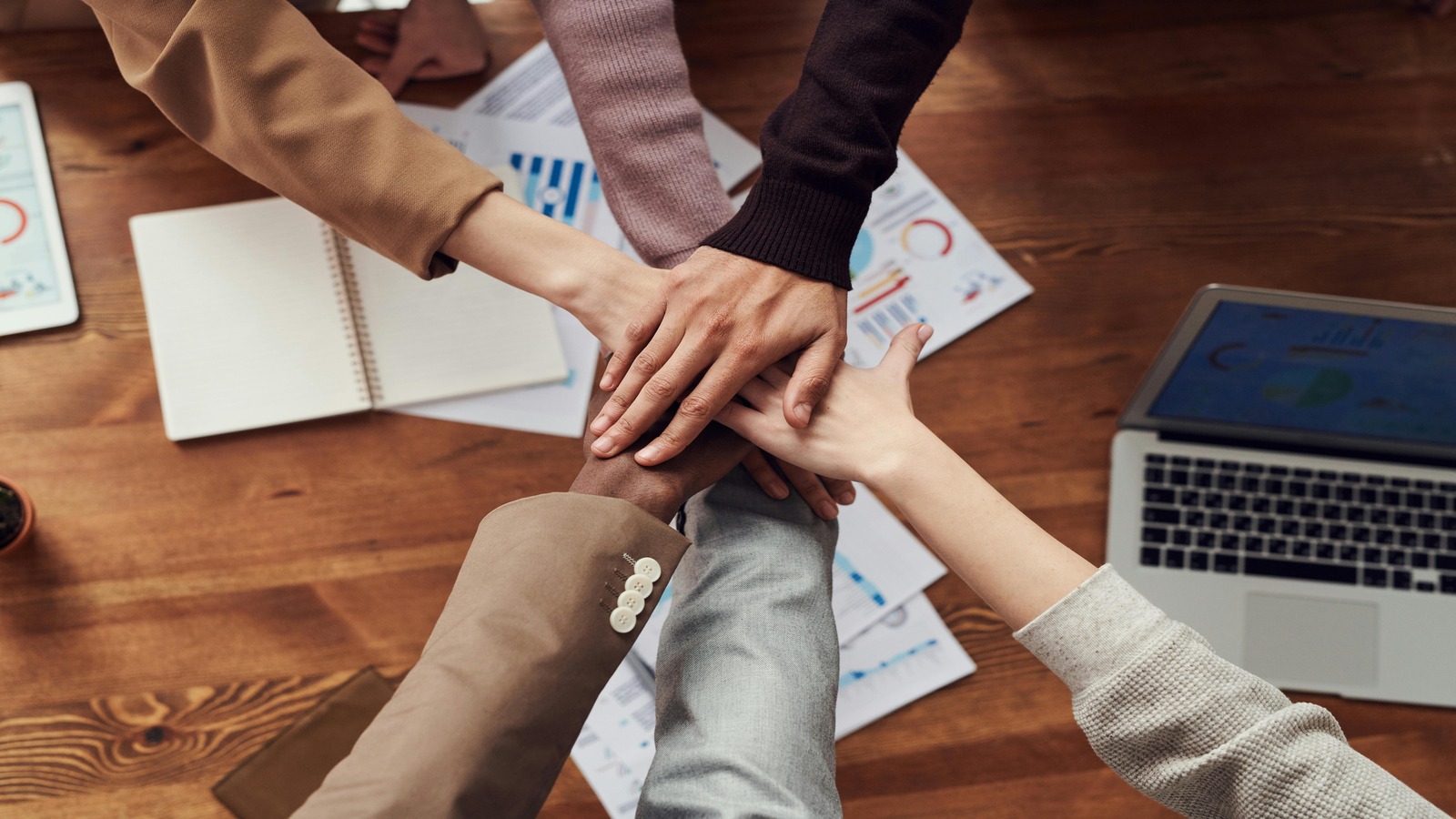 Outperform Globalize Simplify Inspire Ample Worldwide 2025